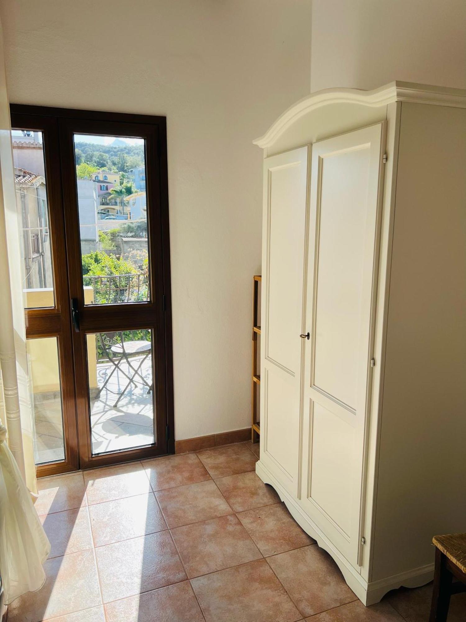 Bed&Breakfast Le petunie Bari Sardo Extérieur photo
